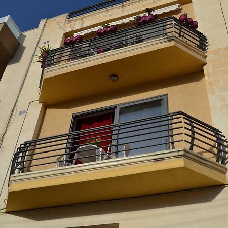 Mellieha Town Centre Bright & Spacious 3 Bedroom Apartment 외부 사진