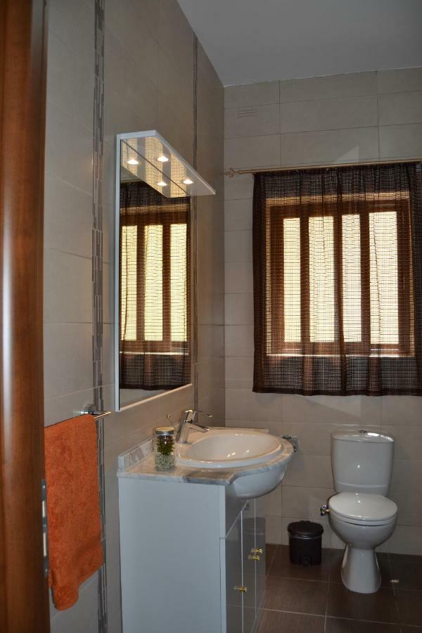 Mellieha Town Centre Bright & Spacious 3 Bedroom Apartment 외부 사진