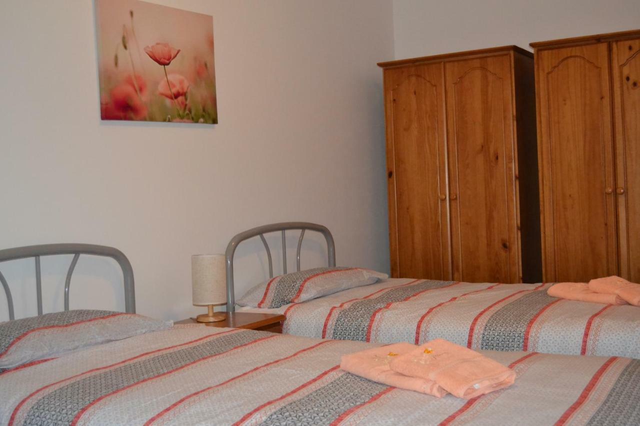 Mellieha Town Centre Bright & Spacious 3 Bedroom Apartment 외부 사진