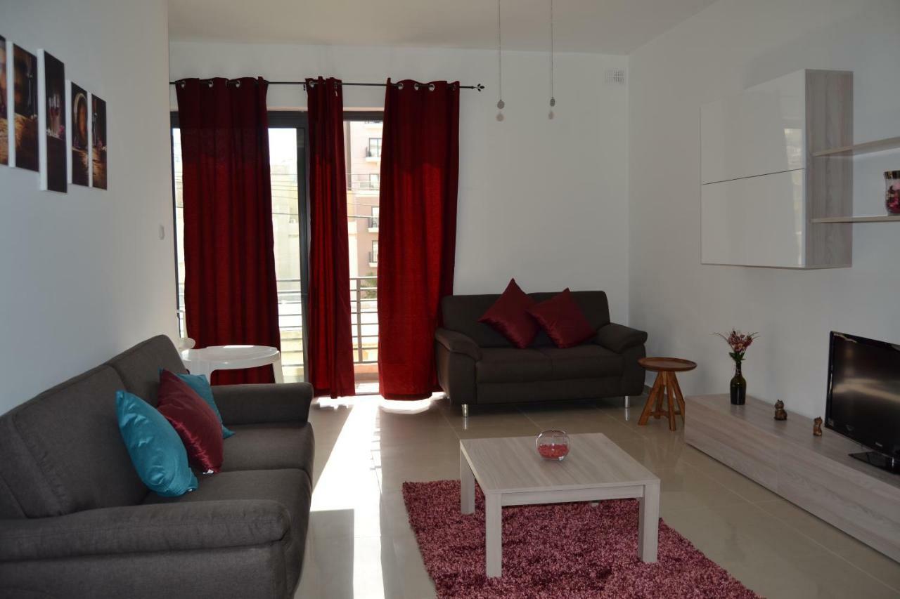 Mellieha Town Centre Bright & Spacious 3 Bedroom Apartment 외부 사진