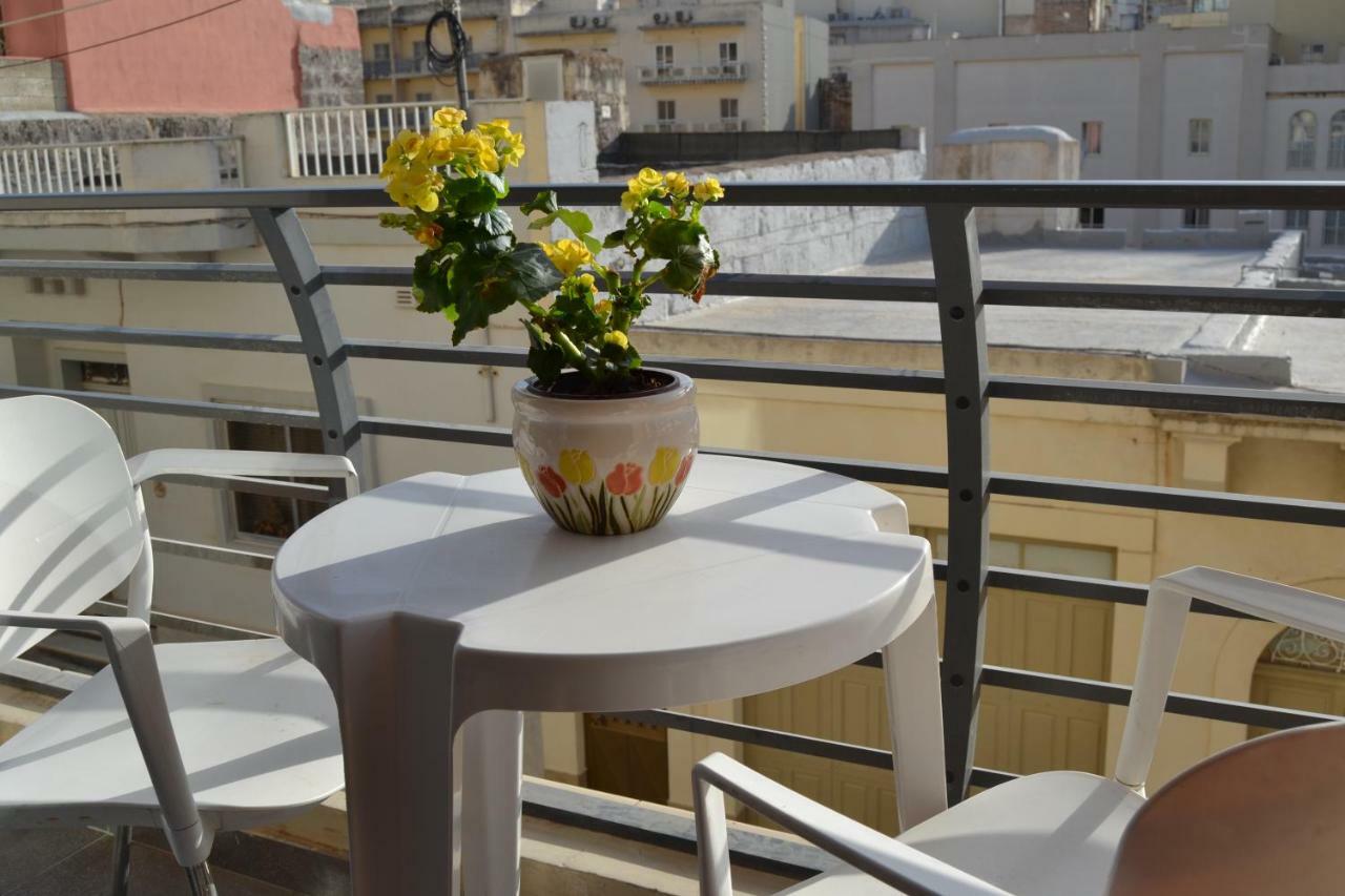 Mellieha Town Centre Bright & Spacious 3 Bedroom Apartment 외부 사진