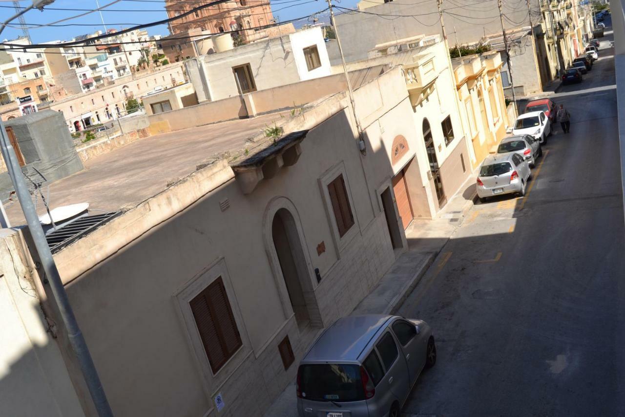 Mellieha Town Centre Bright & Spacious 3 Bedroom Apartment 외부 사진